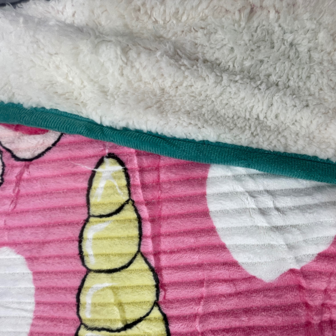 Cobertor Ligero Bostón Unicornio Matrimonial con Borrega