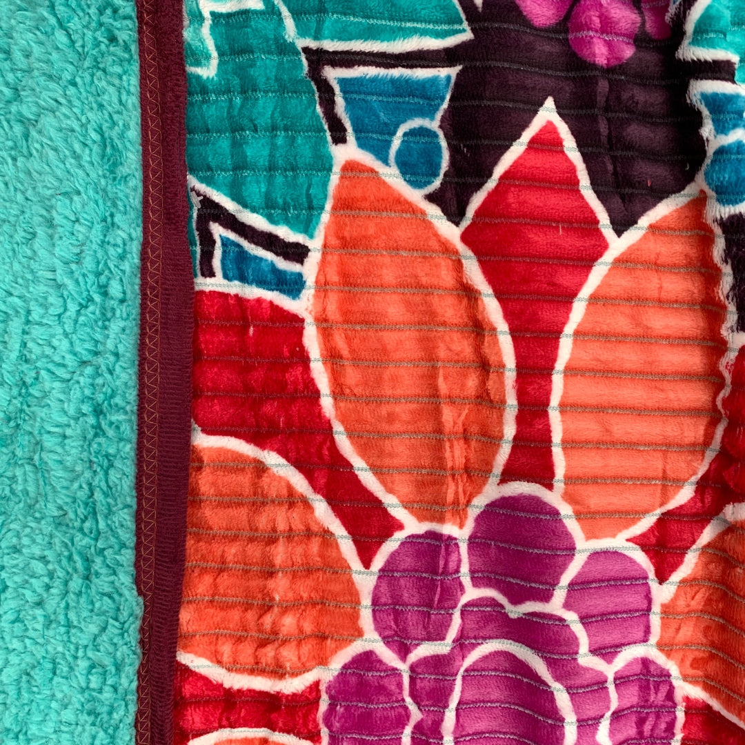 Cobertor Ligero Boston Flowers Matrimonial con Borrega